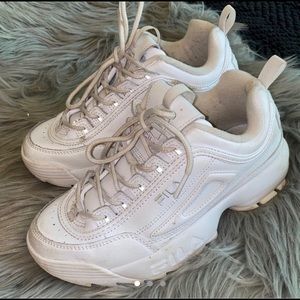 fila disruptors size 8 women’s chunky white shoe